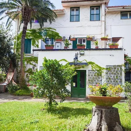 Casina De Goyzueta Bed & Breakfast
